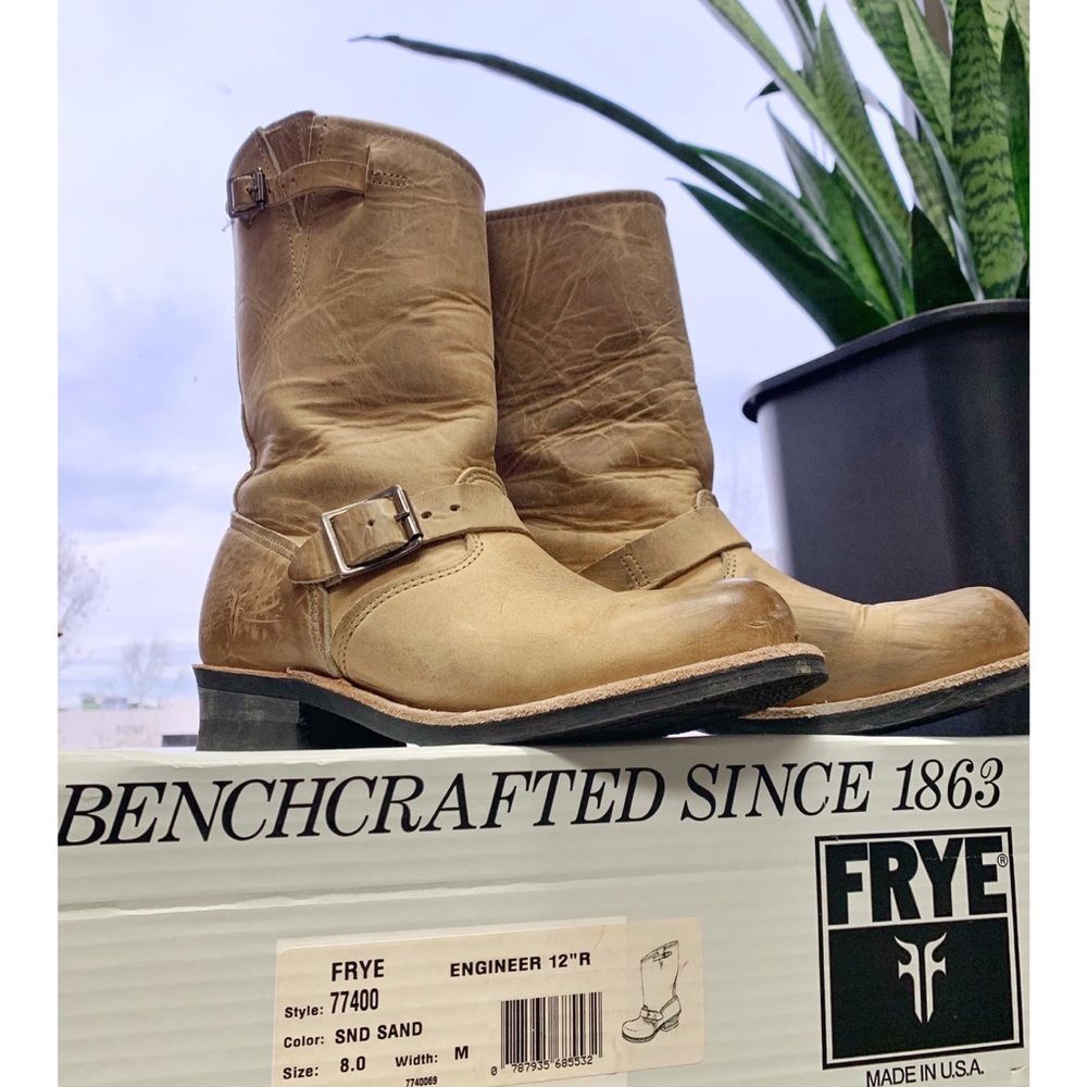 FRYE ENGINEER 12”R BOOTS SZ 8 in SAND Style 77400
